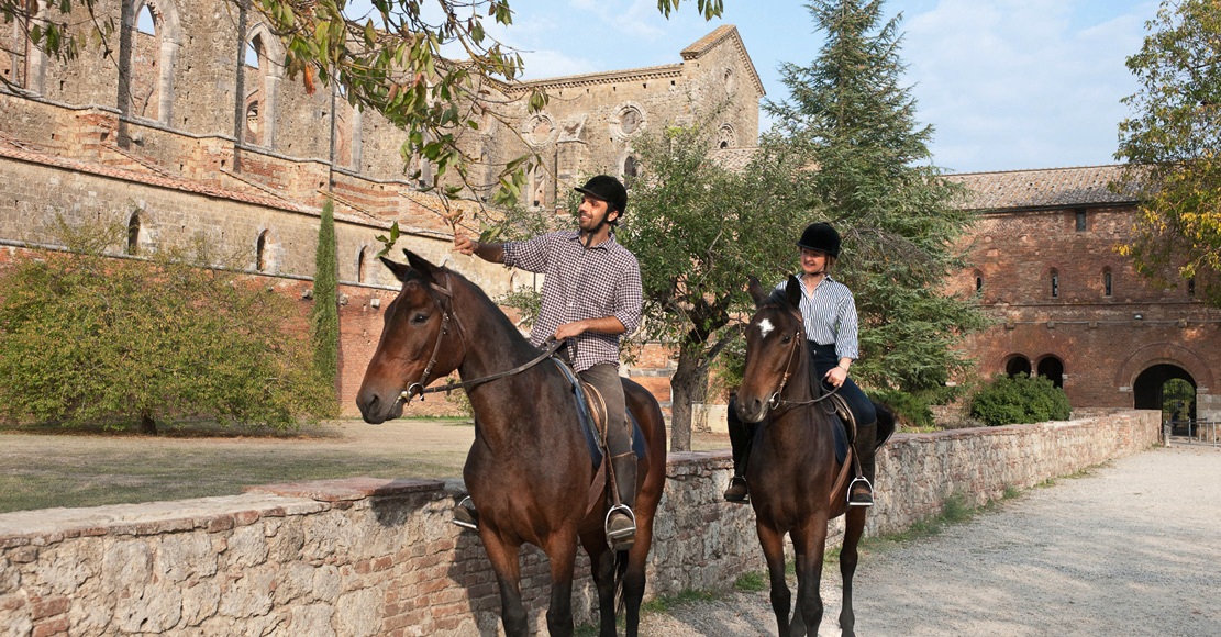 horse riding Tuscany